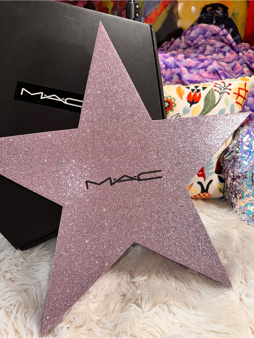MAC • Stars For Days 2019 Limited Edition Advent Calendar Lavender Glitter Box - Picture 5 of 17